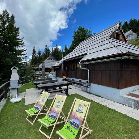 Velika Planina Chalet Slovenka オスレンドネスロヴェンスカ エクステリア 写真
