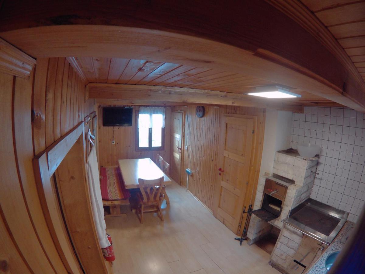 Velika Planina Chalet Slovenka オスレンドネスロヴェンスカ エクステリア 写真